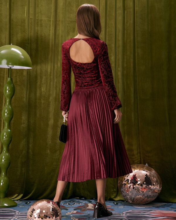 The Red Sweetheart Neck Burnout Blouse - Image 6