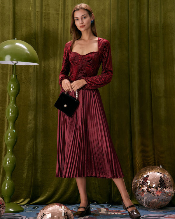 The Red Sweetheart Neck Burnout Blouse - Image 3