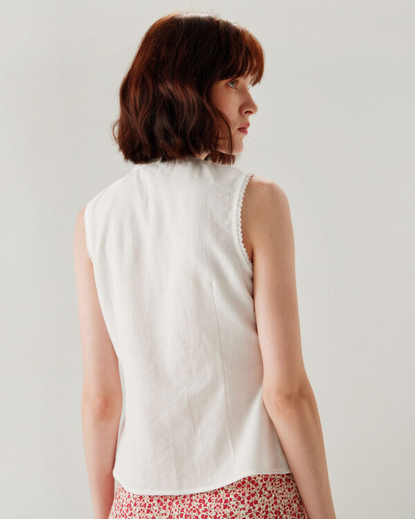 White Crew Neck Button Sleeveless Blouse - Image 4